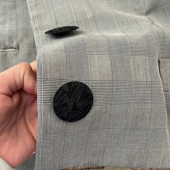 Vintage beautiful plaid large button detail blazer medium - Picture 3 of 8